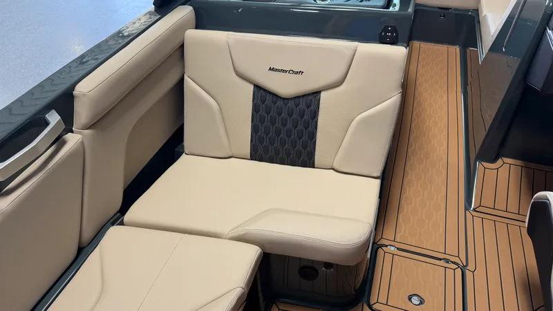 Slide: The Image of Mastercraft XT24 2027 - 54
