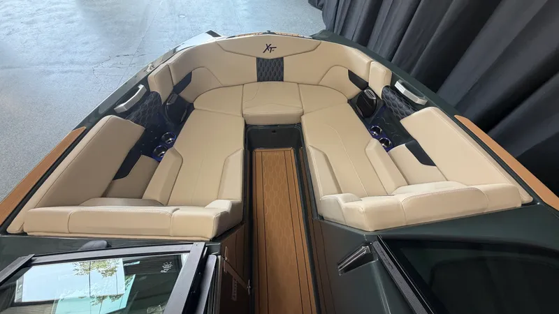 Slide: The Image of Mastercraft XT24 2027 - 86