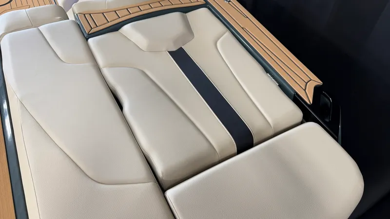Slide: The Image of Mastercraft XT24 2027 - 19
