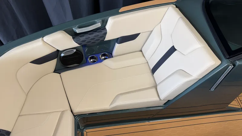 Slide: The Image of Mastercraft XT24 2027 - 91