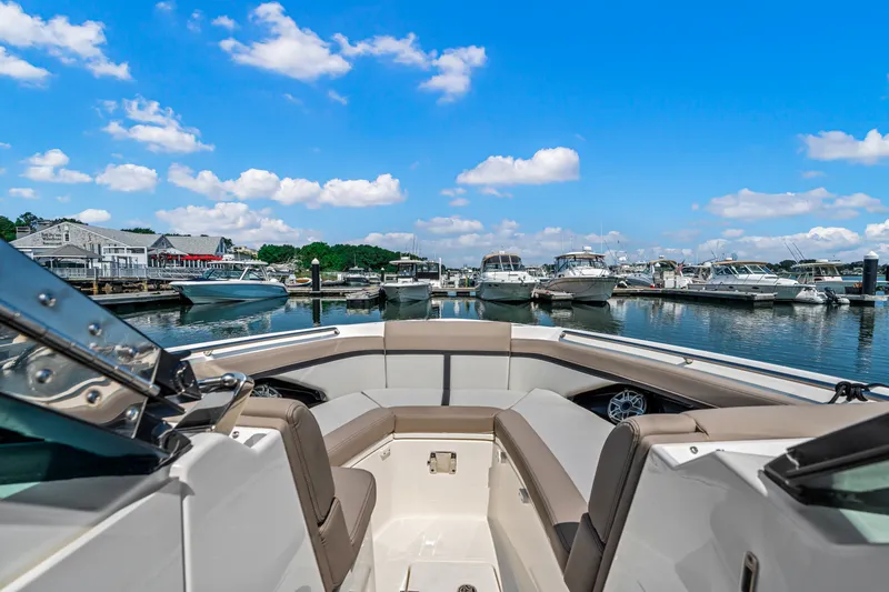 Slide: The Image of Boston Whaler 330 Vantage 2027 - 29