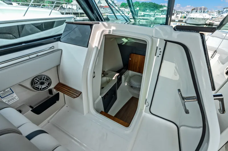 Slide: The Image of Boston Whaler 330 Vantage 2027 - 26