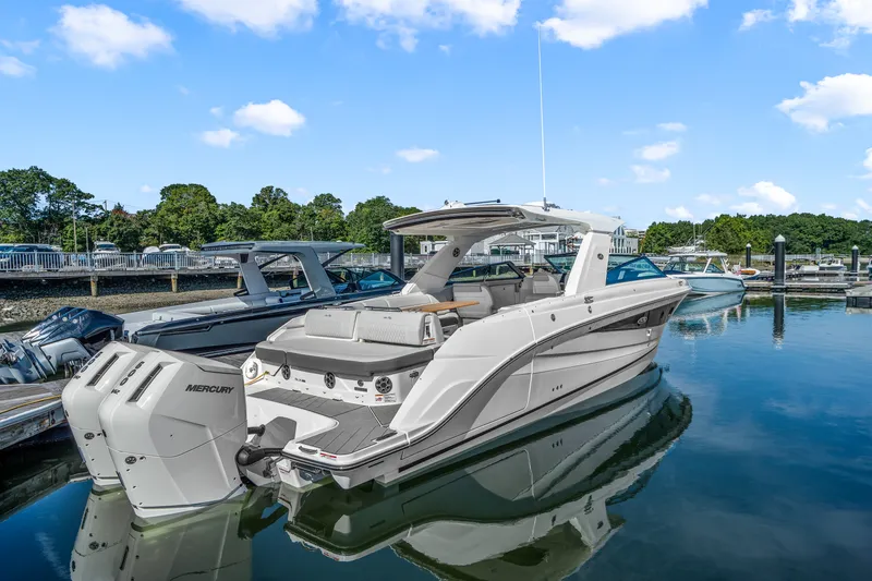 The Image of Sea Ray SLX 400 Outboard 2026 - 4