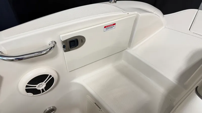 Slide: The Image of Sea Ray 200 SUNDECK 2007 - 16