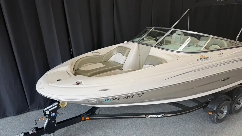 Slide: The Image of Sea Ray 200 SUNDECK 2007 - 4