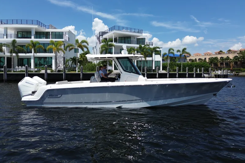 Slide: The Image of Boston Whaler 330 Outrage 2026 - 1