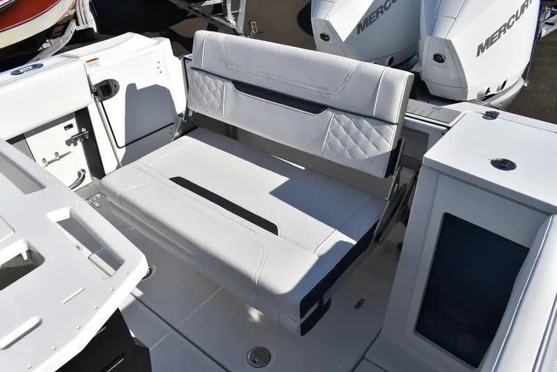 Slide: The Image of Blackfin 272CC 2023 - 51