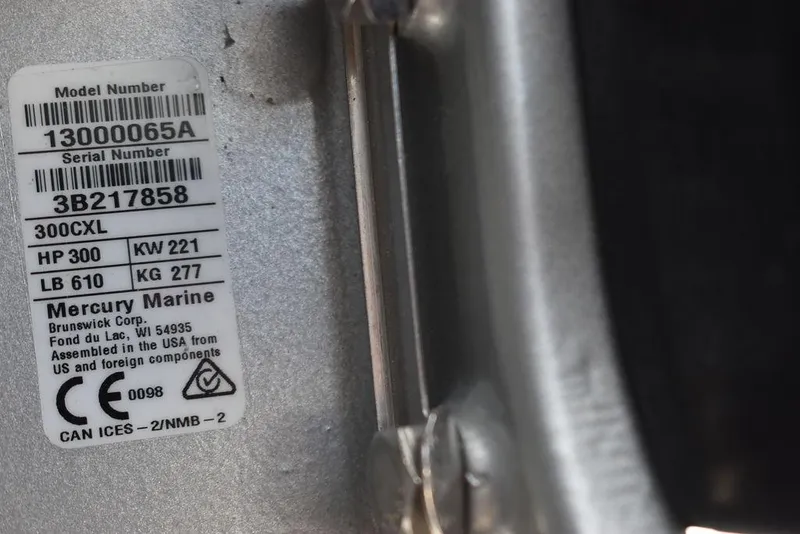 Slide: The Image of Blackfin 272CC 2023 - 60