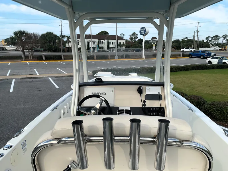 Slide: The Image of Boston Whaler 270 Dauntless 2019 - 13