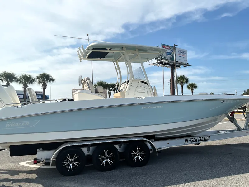 Slide: The Image of Boston Whaler 270 Dauntless 2019 - 30