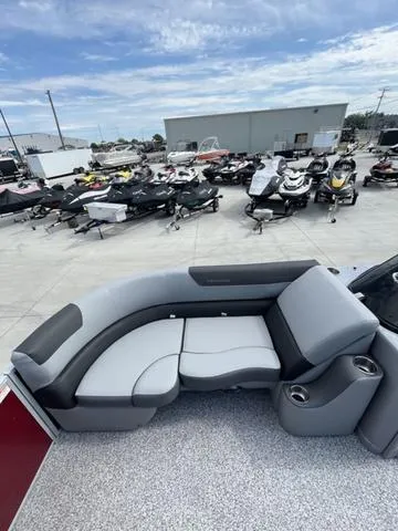 Slide: The Image of Veranda VR22RC Bi-Toon 2023 - 16