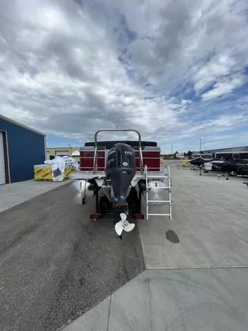 Slide: The Image of Veranda VR22RC Bi-Toon 2023 - 3