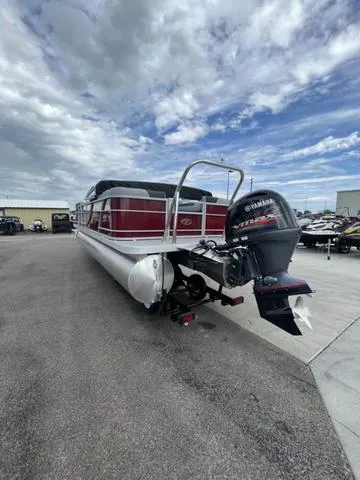 Slide: The Image of Veranda VR22RC Bi-Toon 2023 - 4