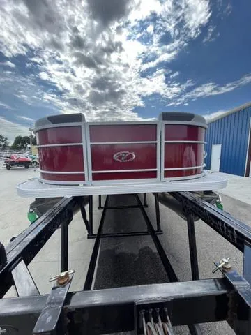 Slide: The Image of Veranda VR22RC Bi-Toon 2023 - 8