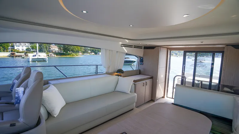 Slide: The Image of Azimut Fly 53 2026 - 18