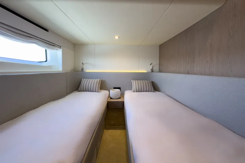 Slide: The Image of Azimut Fly 53 2026 - 33