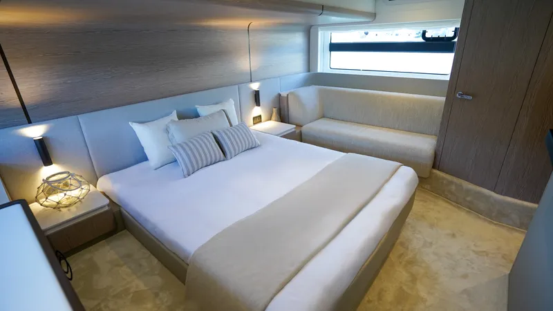 Slide: The Image of Azimut Fly 53 2026 - 39