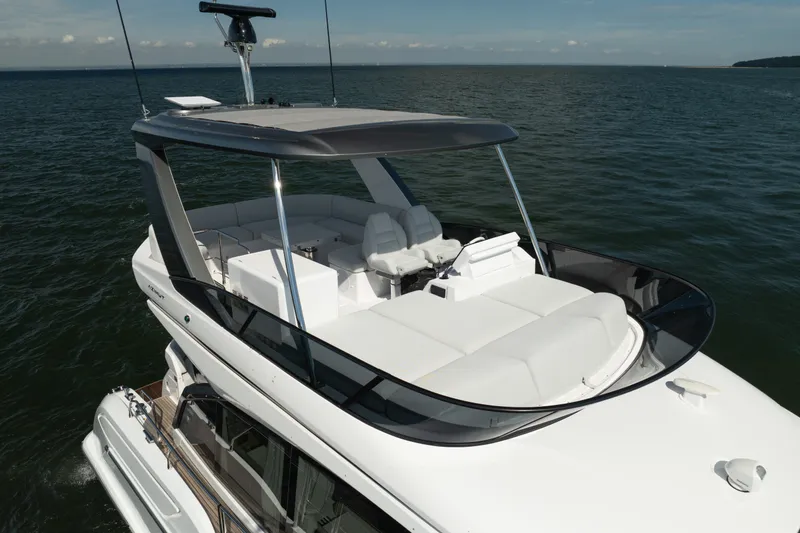 Slide: The Image of Azimut Fly 53 2026 - 57