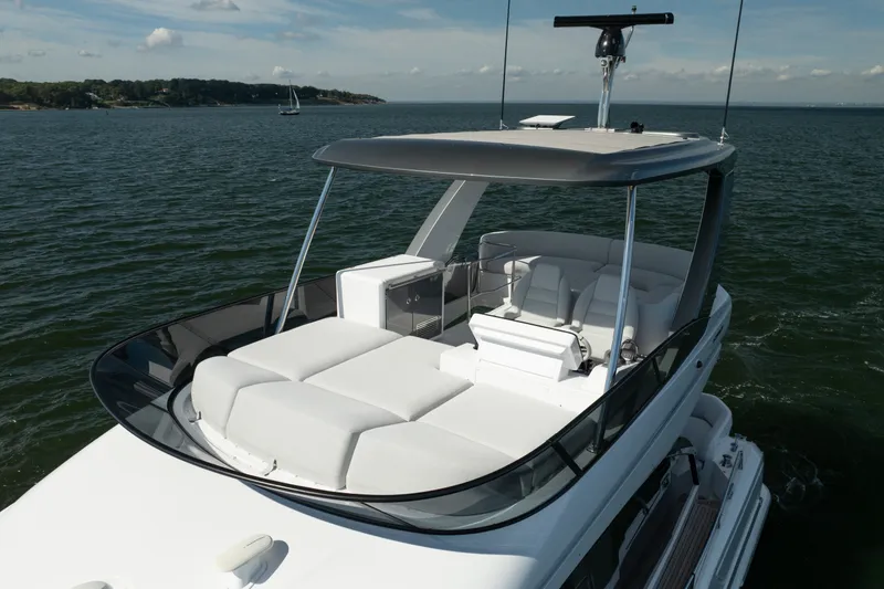 Slide: The Image of Azimut Fly 53 2026 - 59