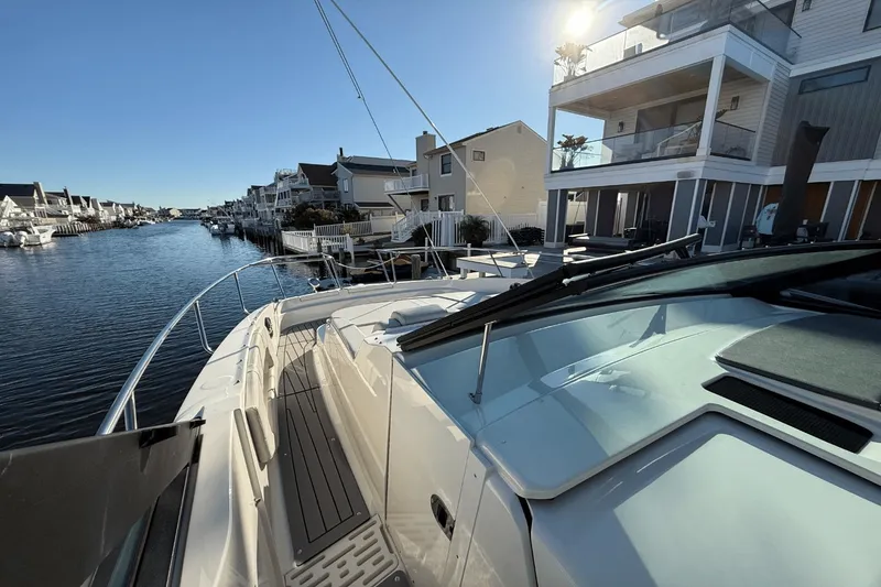 Slide: The Image of Sea Ray 320 SUNDANCER 2021 - 62