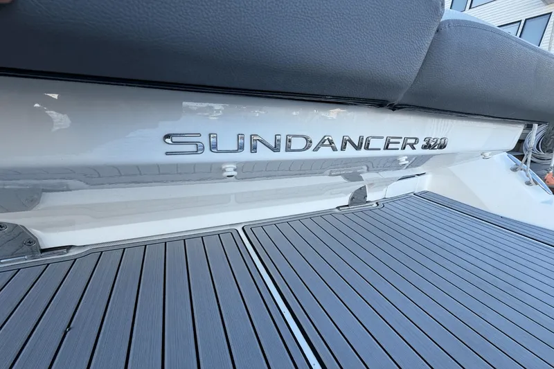 Slide: The Image of Sea Ray 320 SUNDANCER 2021 - 8