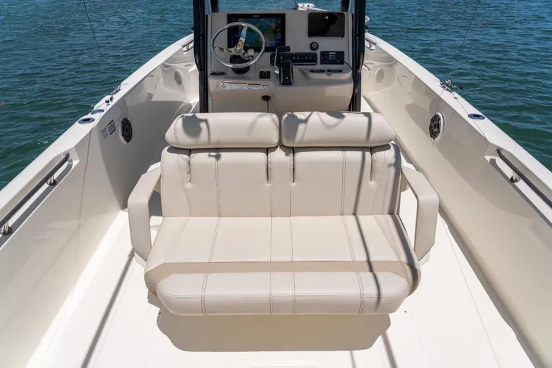 Slide: The Image of Boston Whaler 280 Dauntless 2023 - 121