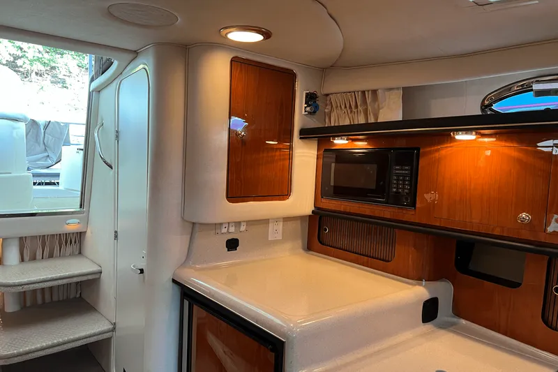 Slide: The Image of Sea Ray 340 Sundancer 2000 - 16