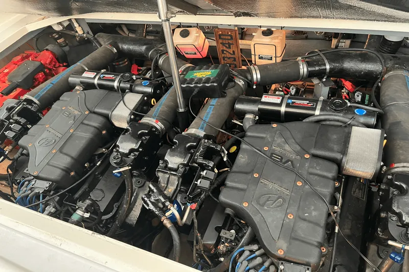 Slide: The Image of Sea Ray 340 Sundancer 2000 - 25