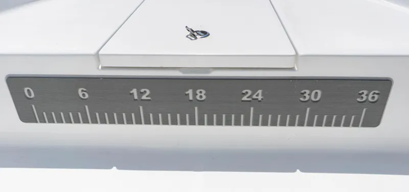 Slide: The Image of Ruler on the 2023 Savannah 190 IS boat, measuring up to 36 inches. - 13