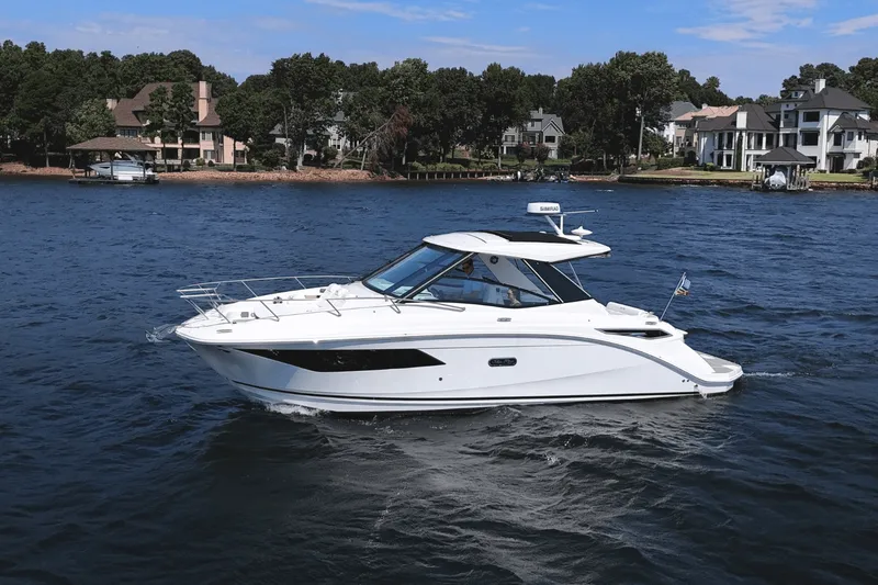 The Image of Sea Ray 320 SUNDANCER 2025 - 0