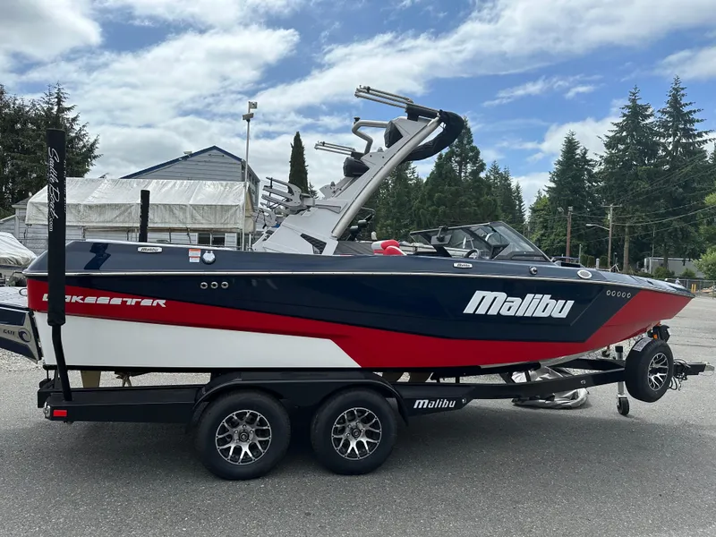 Slide: The Image of Malibu Wakesetter 21 LX 2023 - 5
