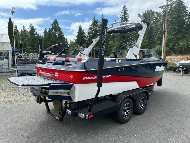 Slide: The Image of Malibu Wakesetter 21 LX 2023 - 6
