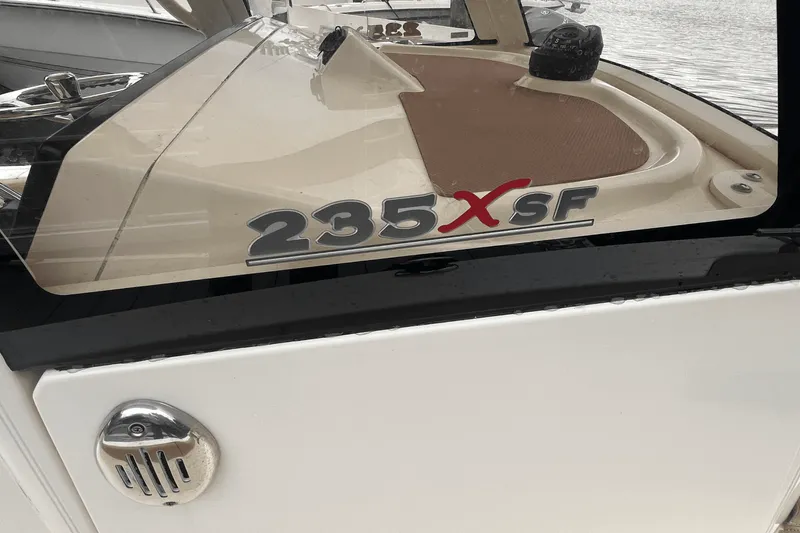 Slide: The Image of Scout 235 XSF 2020 - 13