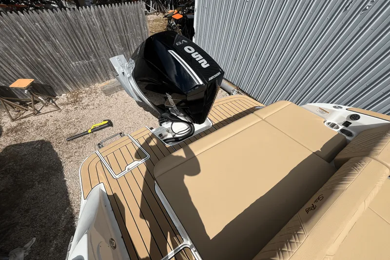 Slide: The Image of Sea Ray SDX 230 Outboard 2026 - 4