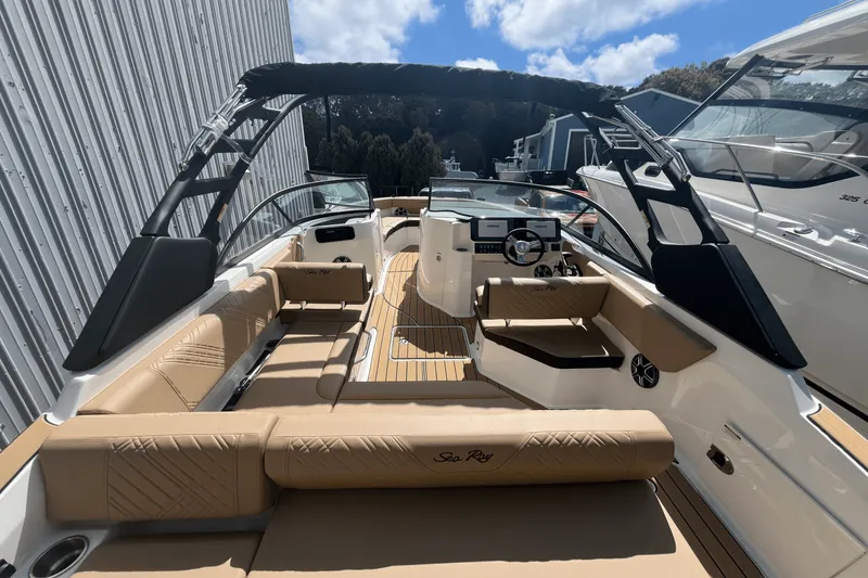 Slide: The Image of Sea Ray SDX 230 Outboard 2026 - 5