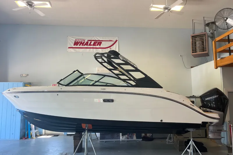 The Image of Sea Ray SDX 230 Outboard 2026 - 0