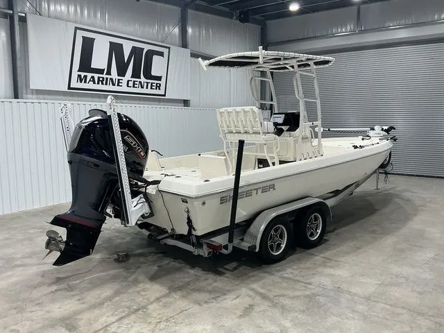 Slide: The Image of Skeeter SX230 2023 - 5