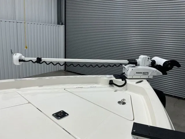 Slide: The Image of Skeeter SX230 2023 - 6