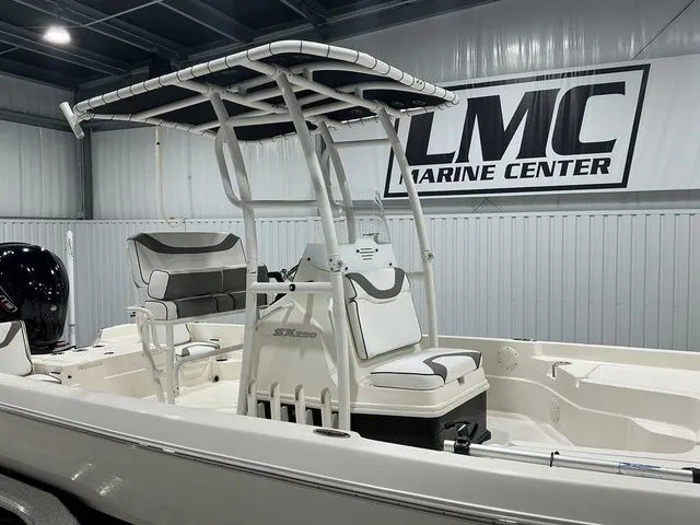 Slide: The Image of Skeeter SX230 2023 - 7