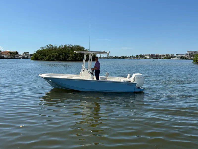 The Image of Boston Whaler 190 Montauk 2026 - 0