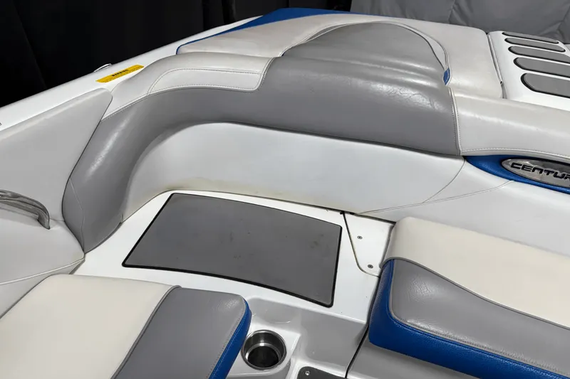 Slide: The Image of Centurion SV 233 2012 - 30