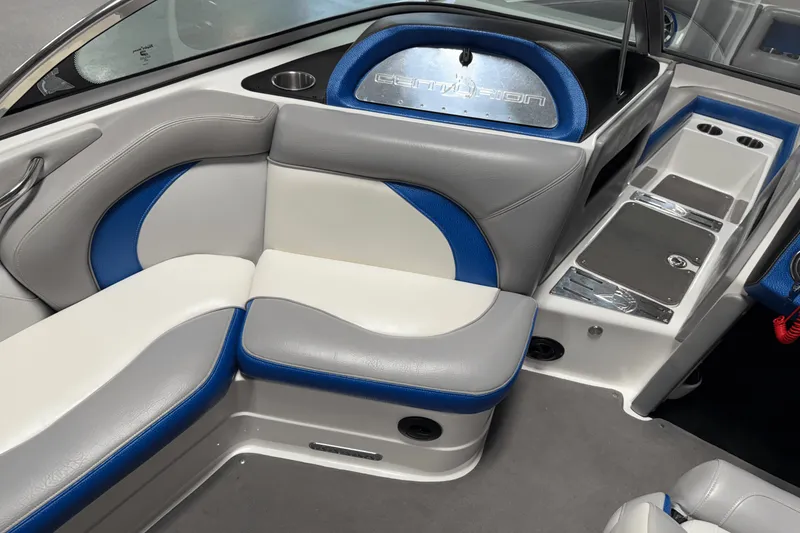 Slide: The Image of Centurion SV 233 2012 - 36