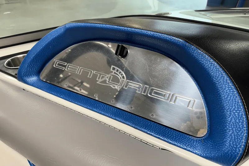 Slide: The Image of Centurion SV 233 2012 - 38