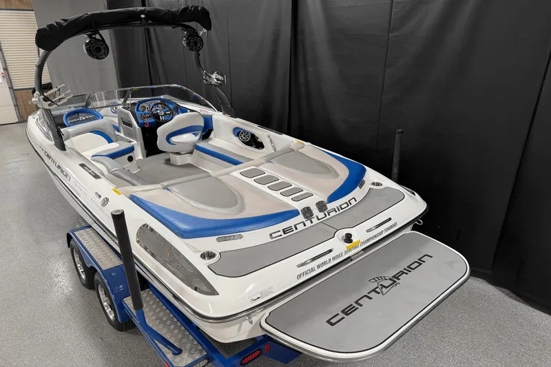 Slide: The Image of Centurion SV 233 2012 - 4