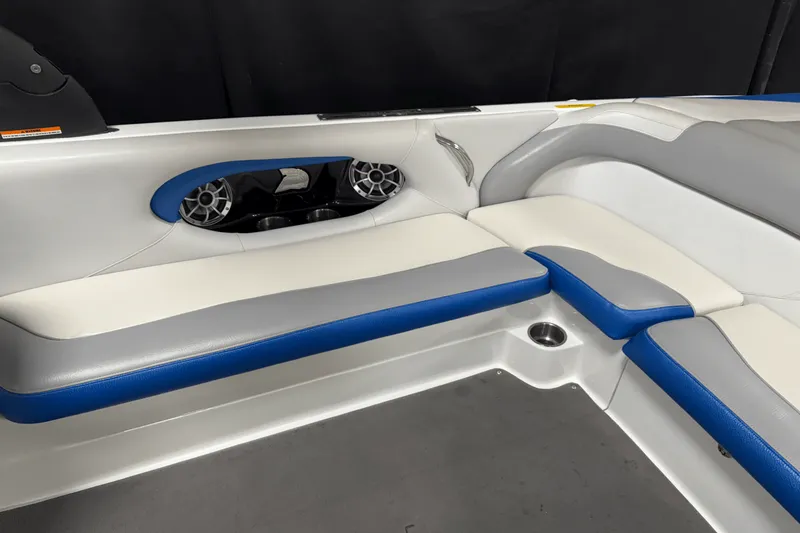 Slide: The Image of Centurion SV 233 2012 - 42