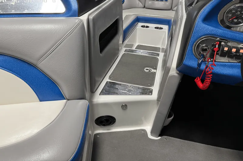 Slide: The Image of Centurion SV 233 2012 - 45