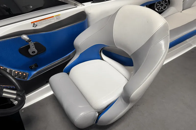 Slide: The Image of Centurion SV 233 2012 - 52