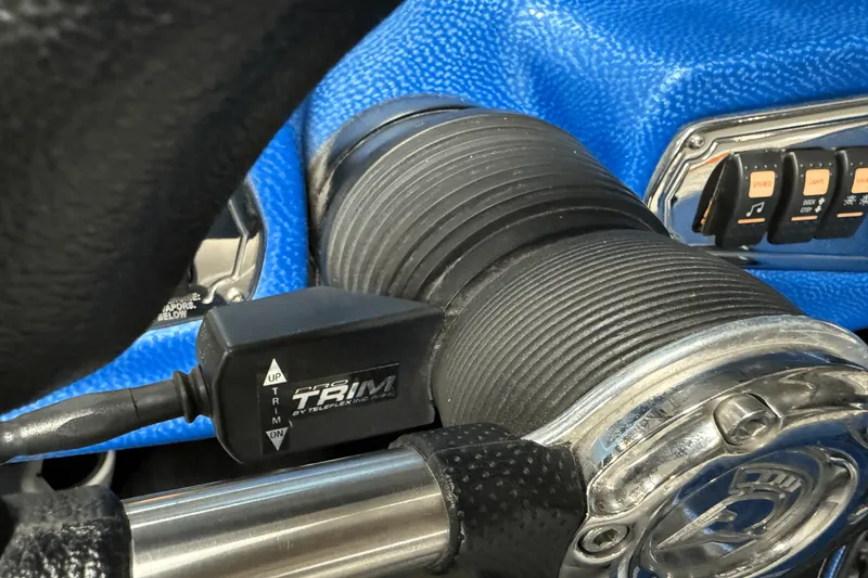 Slide: The Image of Centurion SV 233 2012 - 61