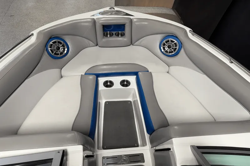 Slide: The Image of Centurion SV 233 2012 - 69