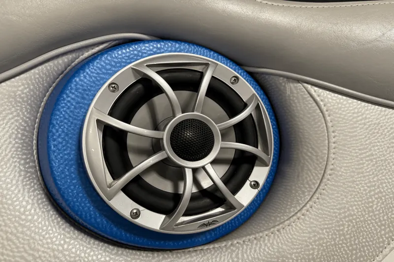 Slide: The Image of Centurion SV 233 2012 - 72